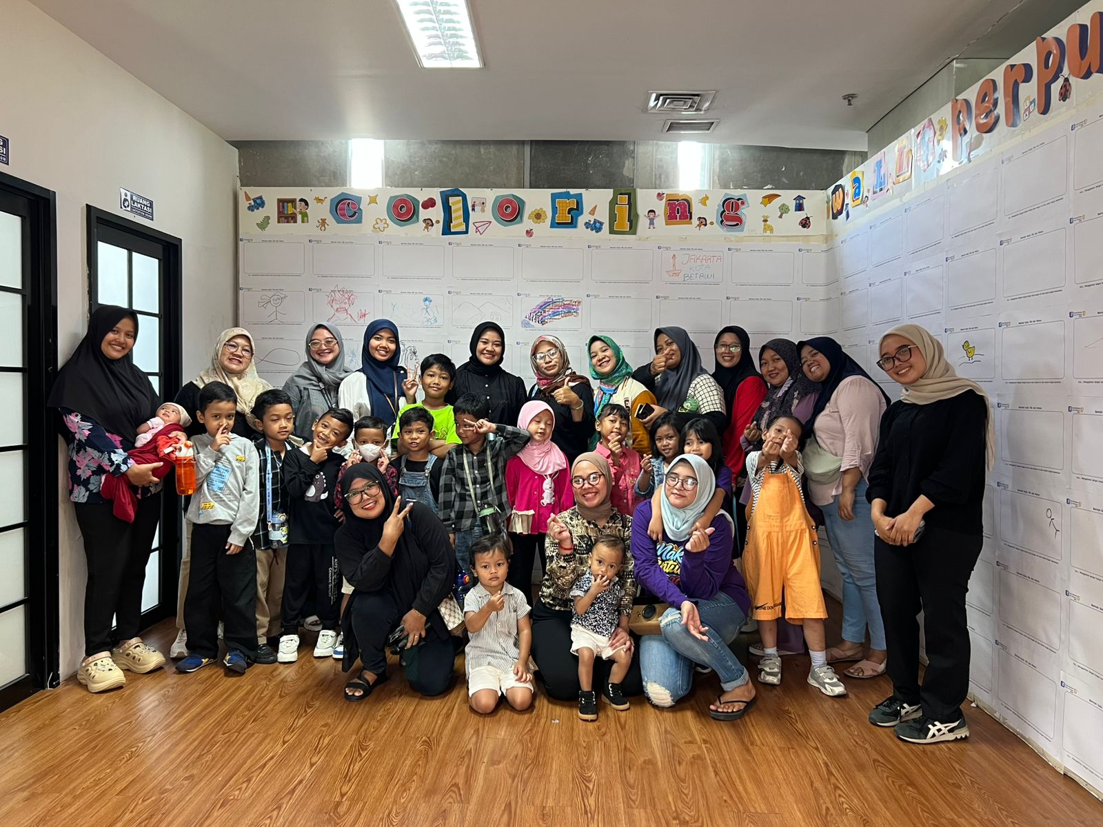 Bermain Garis, Titik Dan Warna